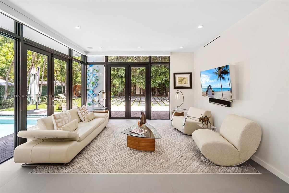 Interior, Living room, Recessed Lighting