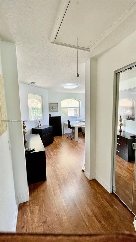 Interior, Living room, Pendant Lights, Wood Texture Flooring
