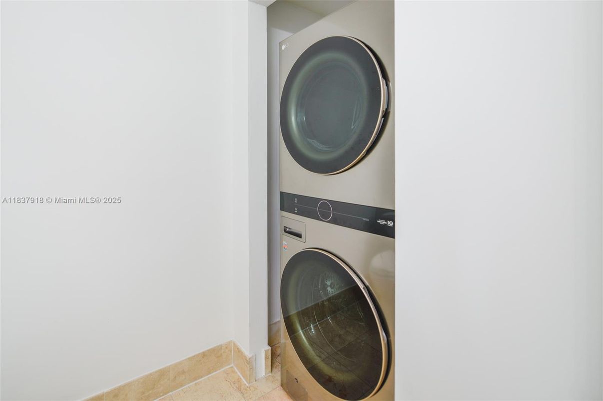 Interior, Utility Closets, Washer