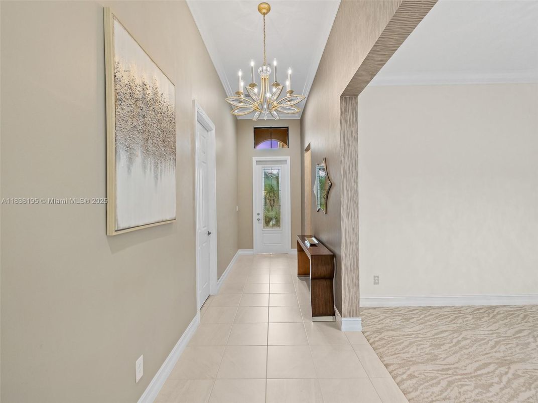 Chandelier, Interior