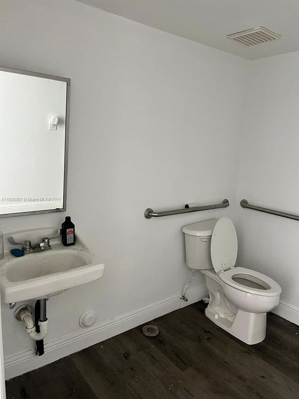 Bathroom, Interior, Wood Texture Flooring