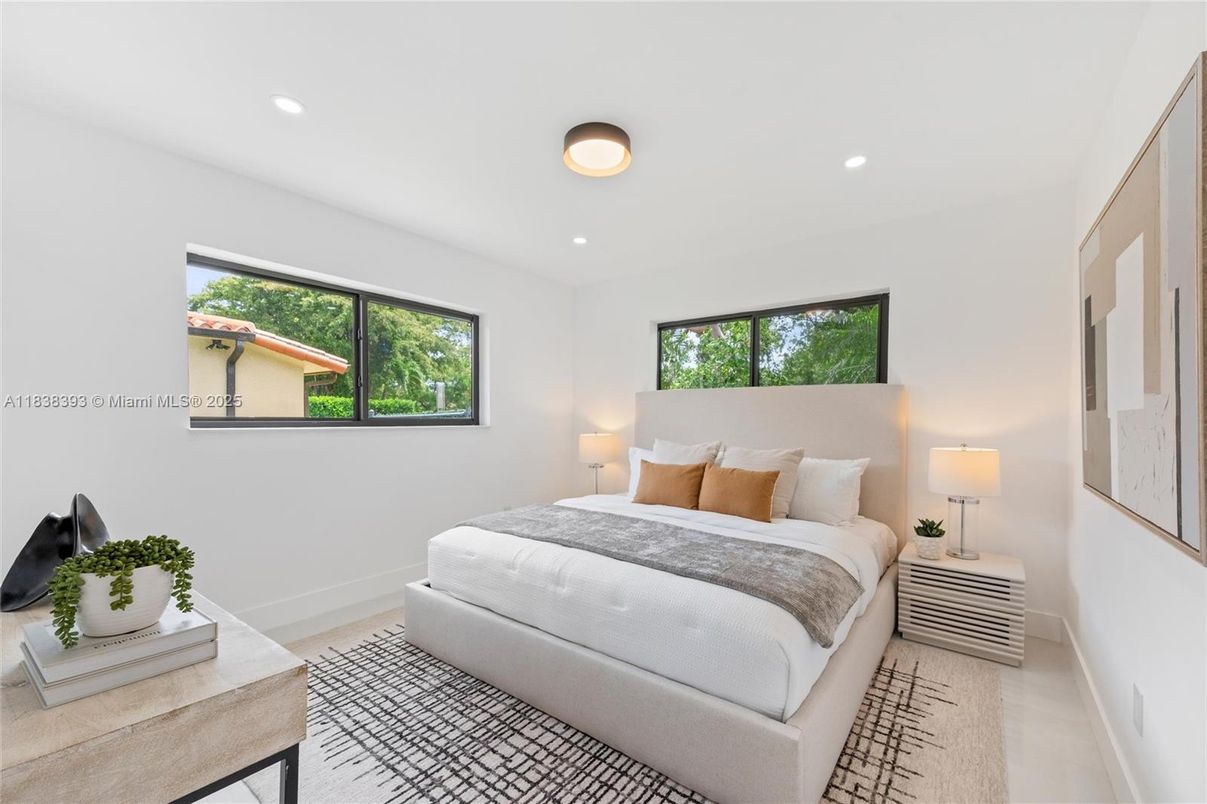 Bedroom, Interior, Recessed Lighting