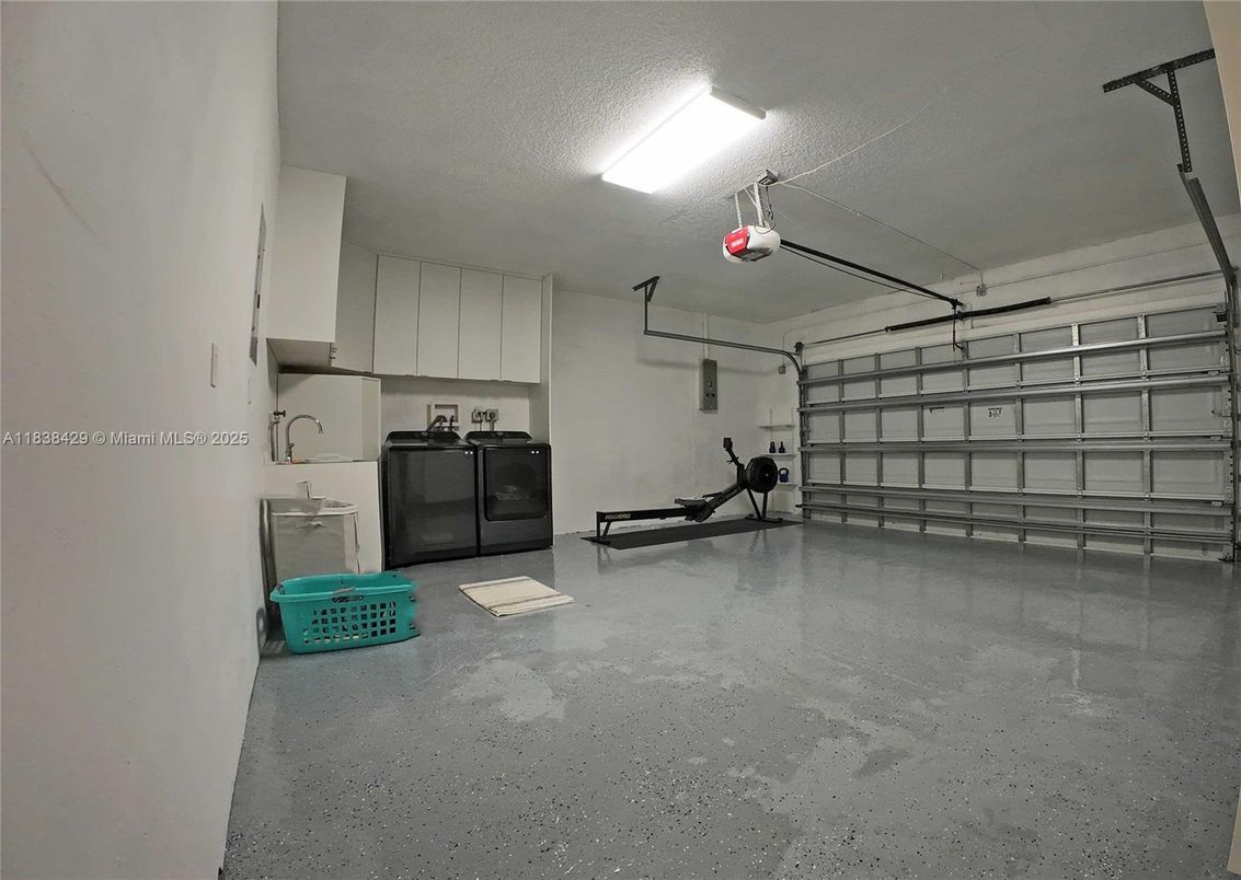 Fitness Equipment, Garage, Interior