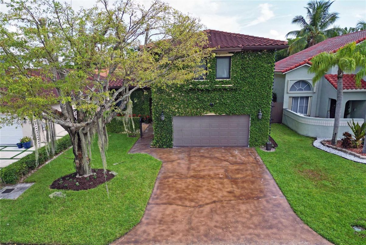 Attached, Backyard, Exterior, Facade, Mediterranean