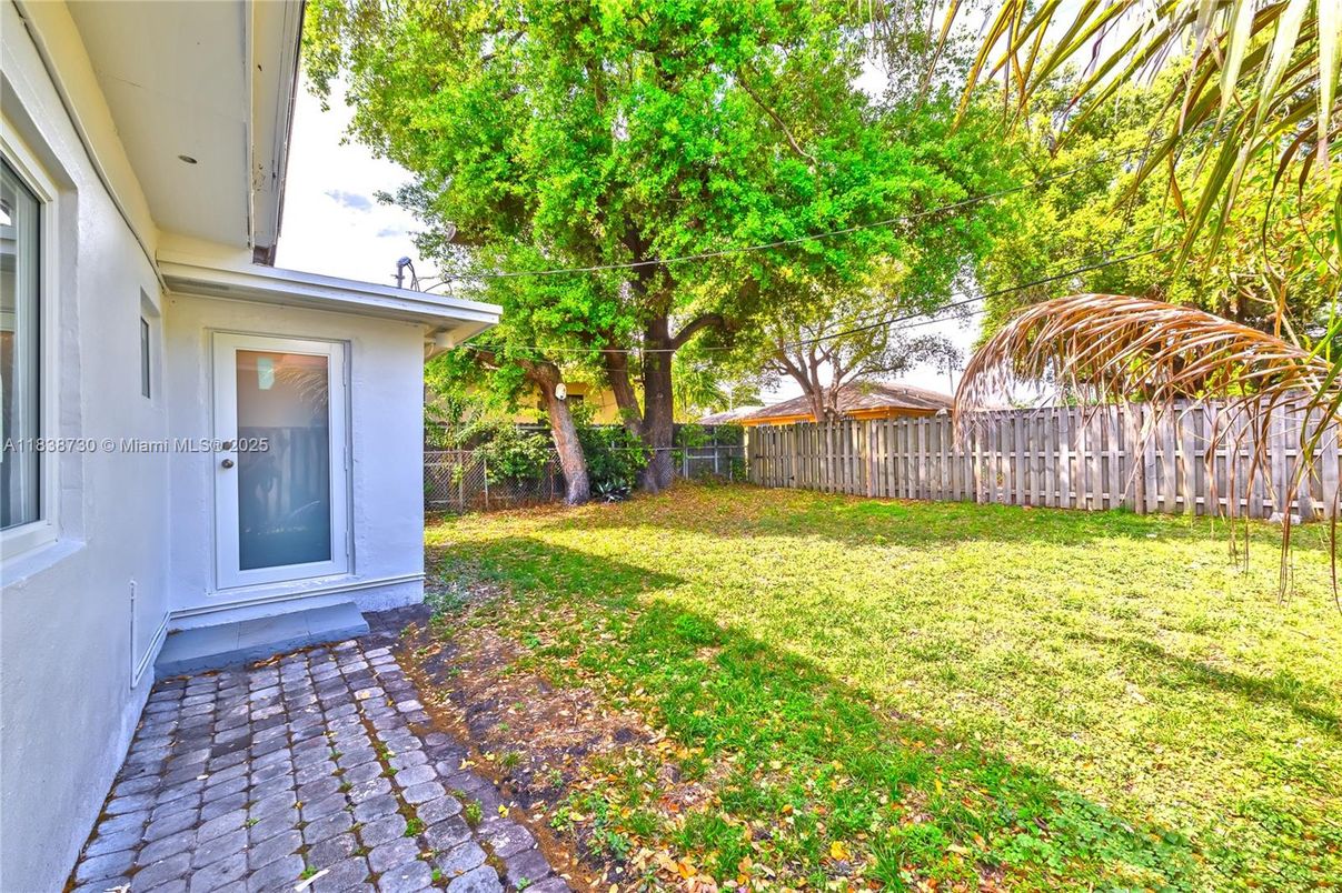 Backyard, Exterior