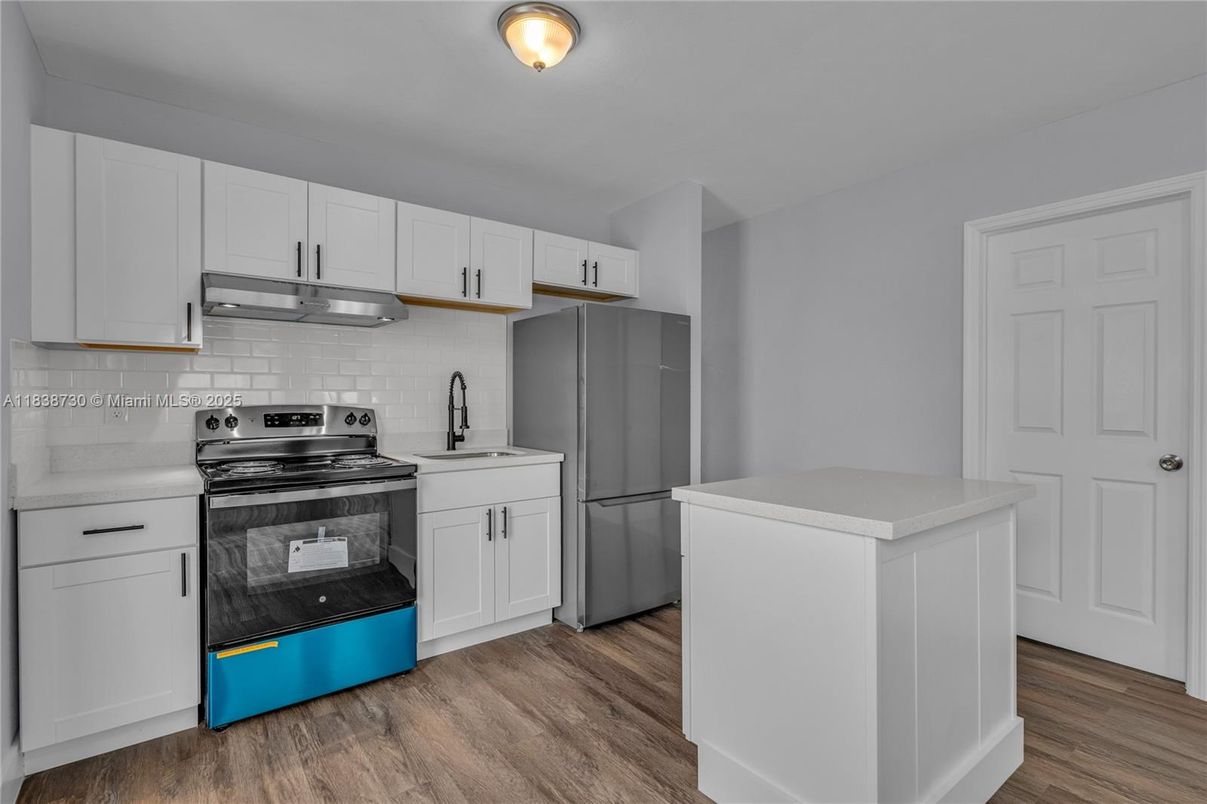 Interior, Kitchen, Stainless Steel Appliances, Wood Texture Flooring