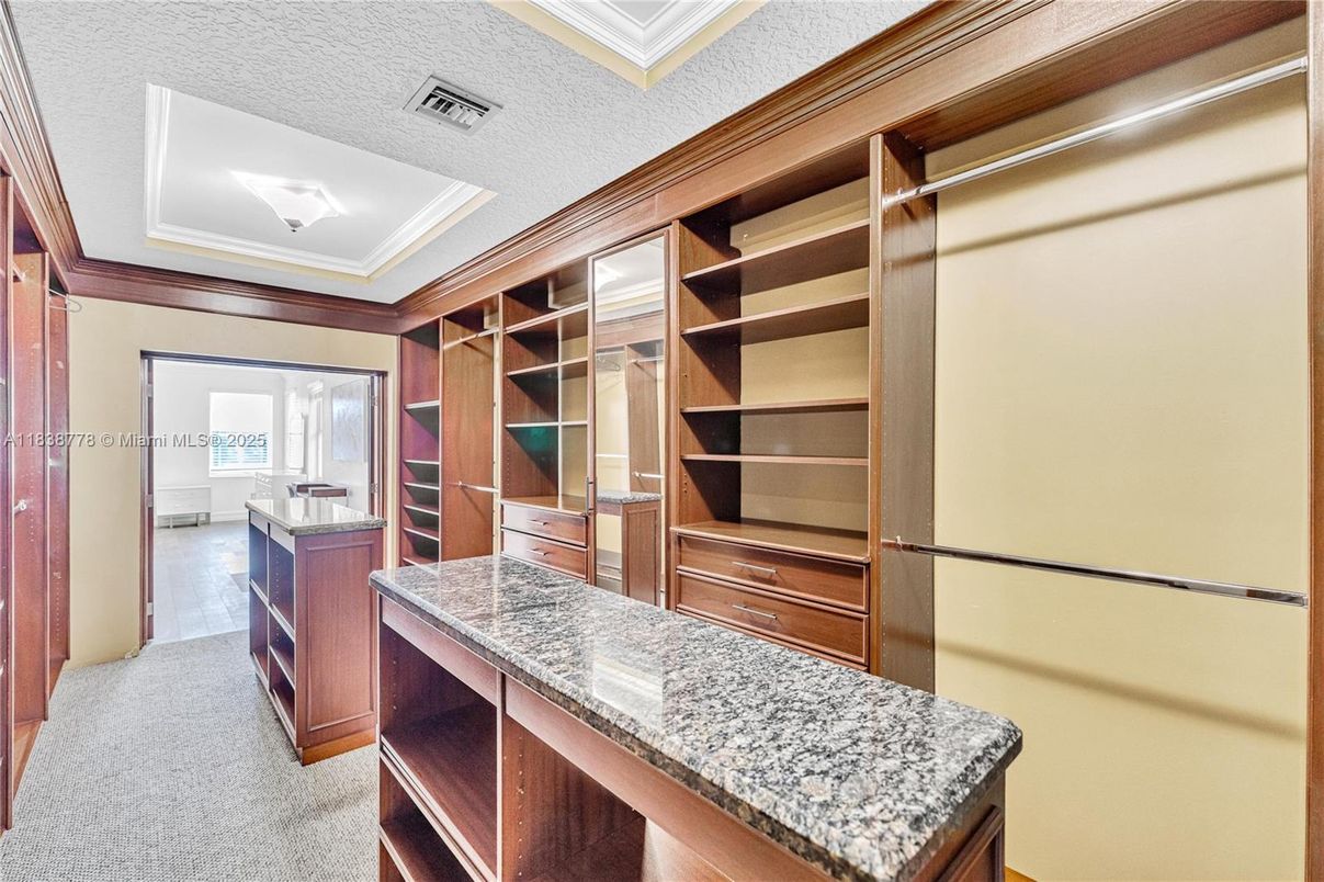 Interior, Walk-in Closets