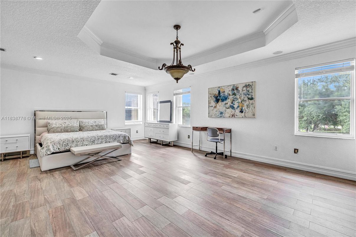 Bedroom, Interior, Pendant Lights, Recessed Lighting, Wood Texture Flooring