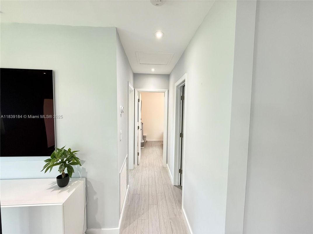 Interior, Recessed Lighting