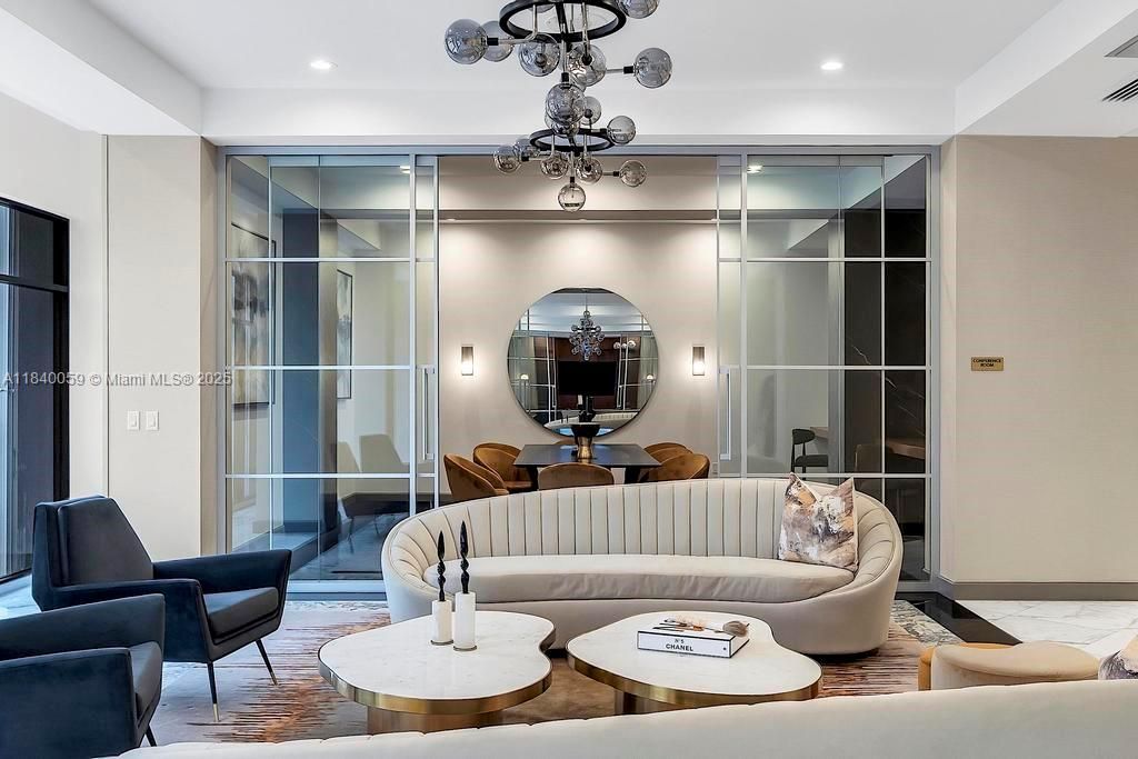 Interior, Living room, Pendant Lights, Recessed Lighting
