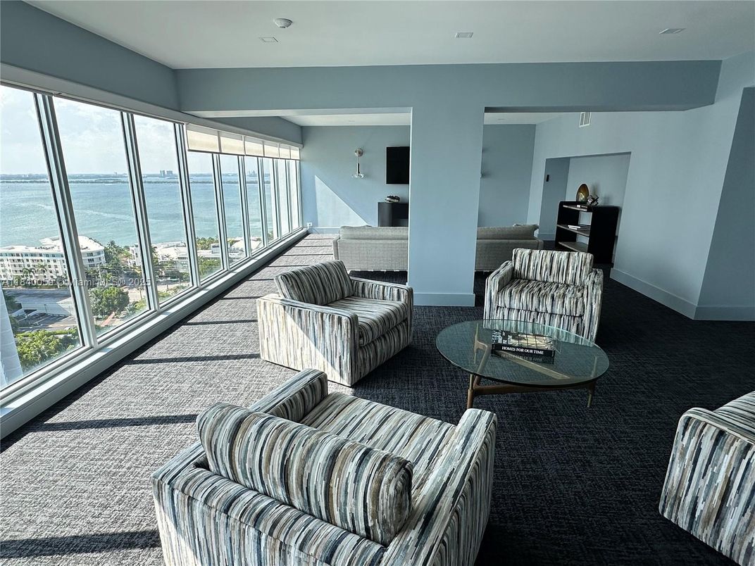 Interior, Living room, Recessed Lighting, Water