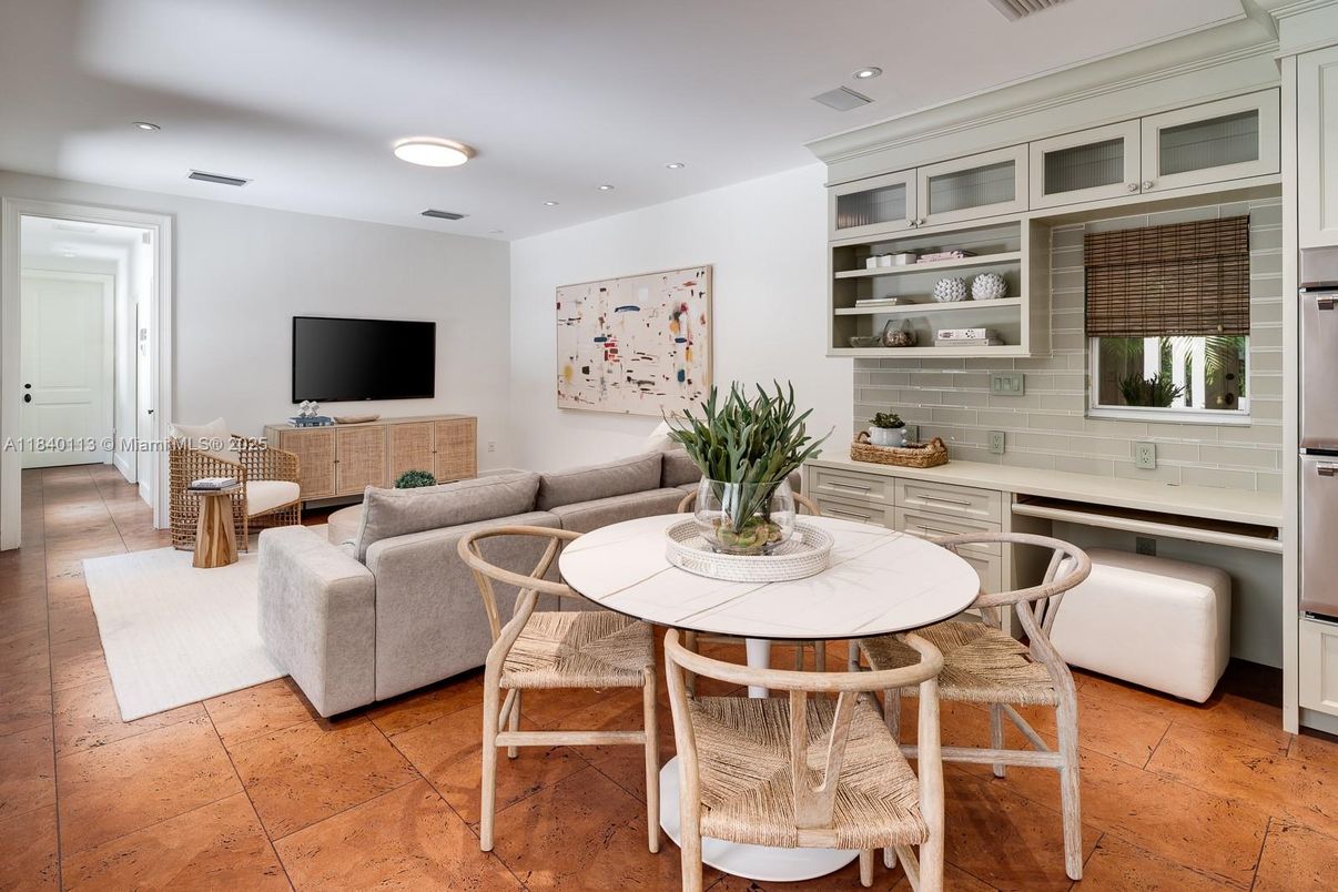 Dining room, Interior, Living room, Recessed Lighting