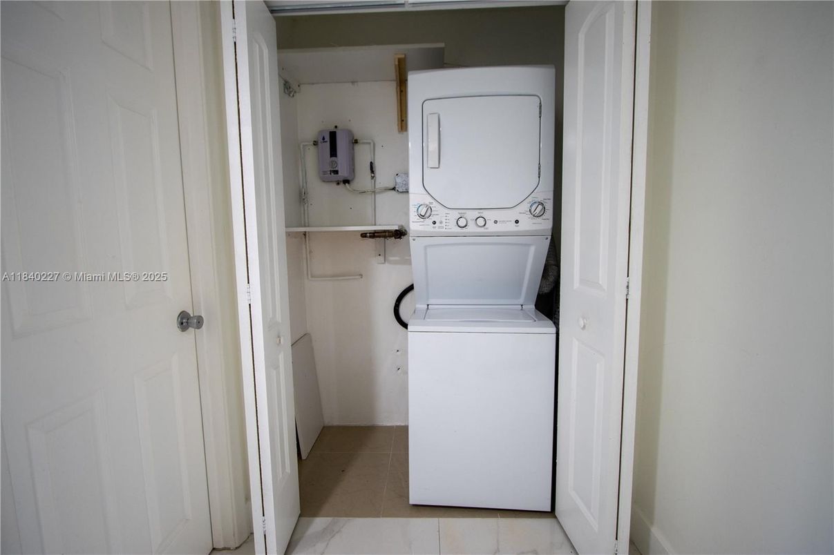 Interior, Utility Closets, Washer