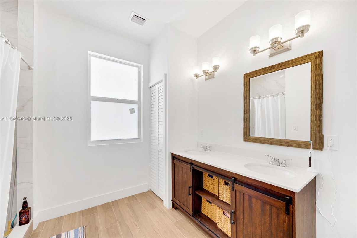 Bathroom, Dual Sink Vanities, Interior, Wood Texture Flooring