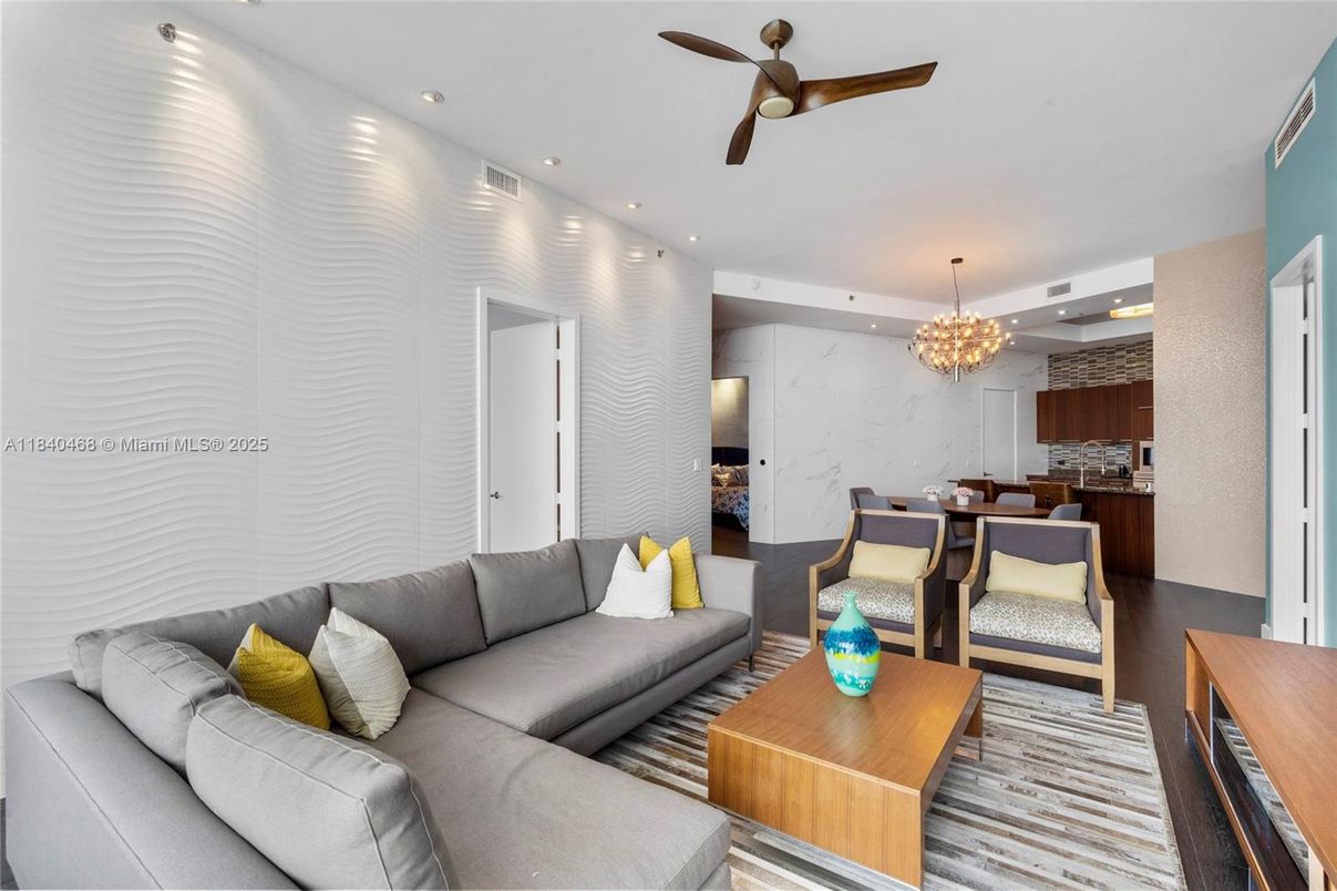 Chandelier, Dining room, Interior, Kitchen, Living room, Marble Walls, Recessed Lighting