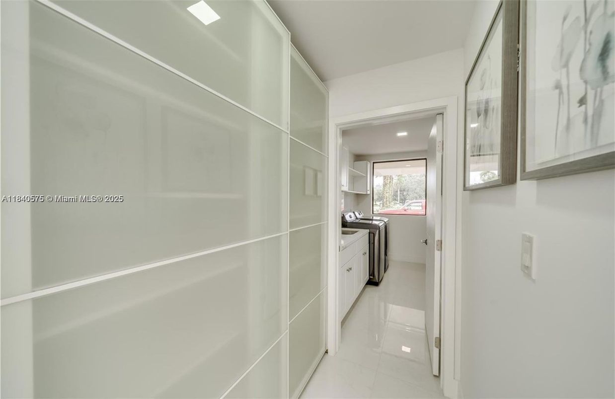 Interior, Recessed Lighting, Washer