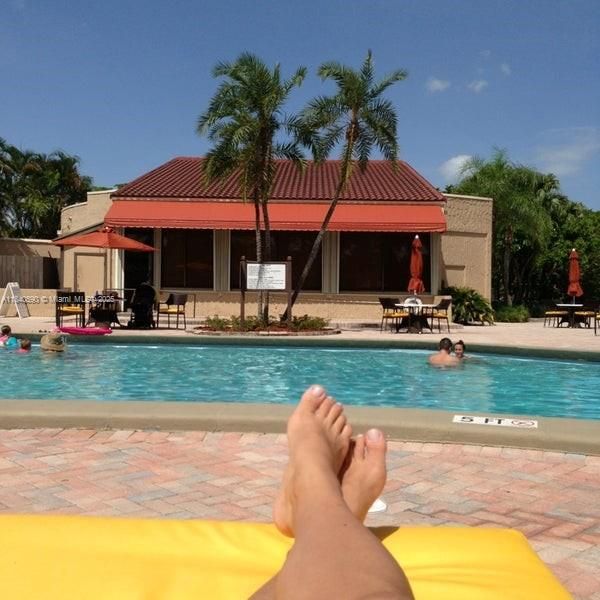 Exterior, Pool