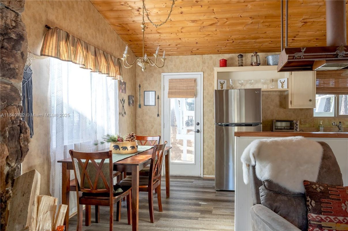 Chandelier, Dining room, Interior, Kitchen, Pendant Lights, Wooden Ceilings, Wood Texture Flooring