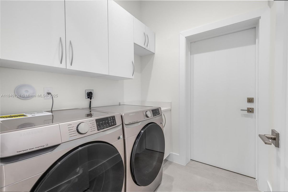 Interior, Washer