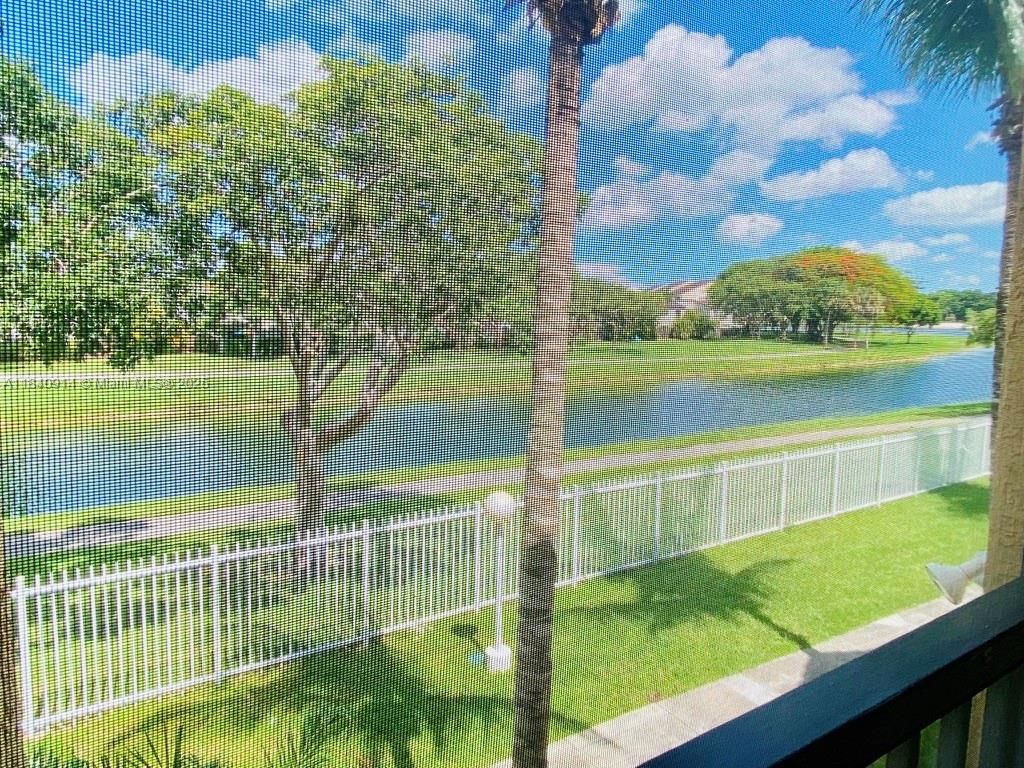 Exterior, Tennis Courts, Water