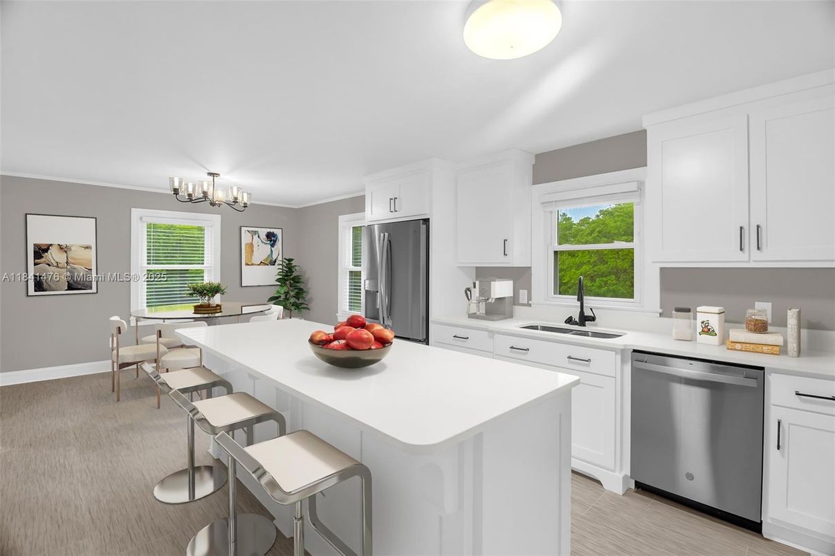 Chandelier, Dining room, Interior, Kitchen, Stainless Steel Appliances, Wood Texture Flooring