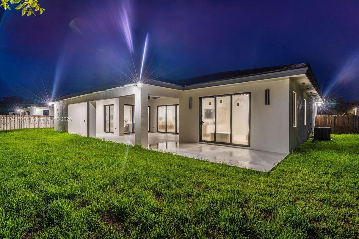 Backyard, Exterior