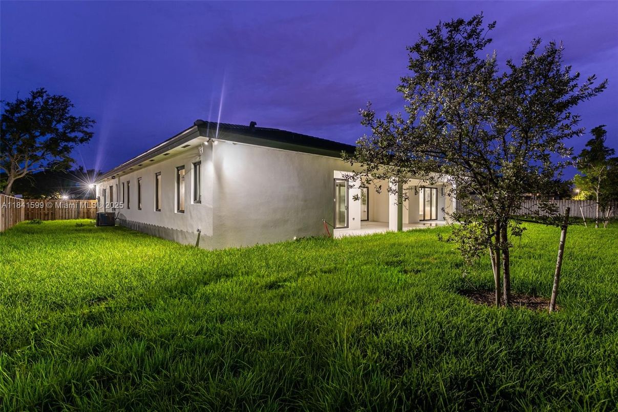 Backyard, Exterior