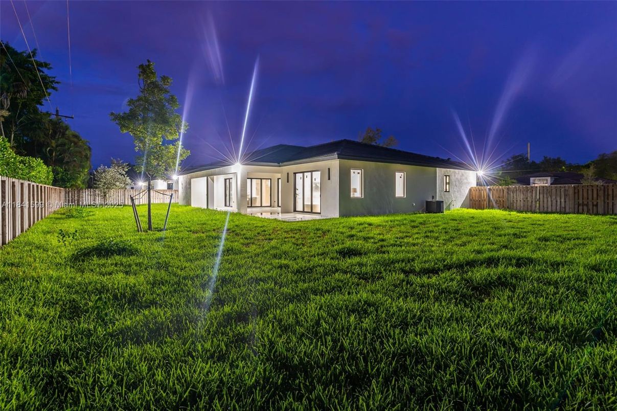 Backyard, Exterior