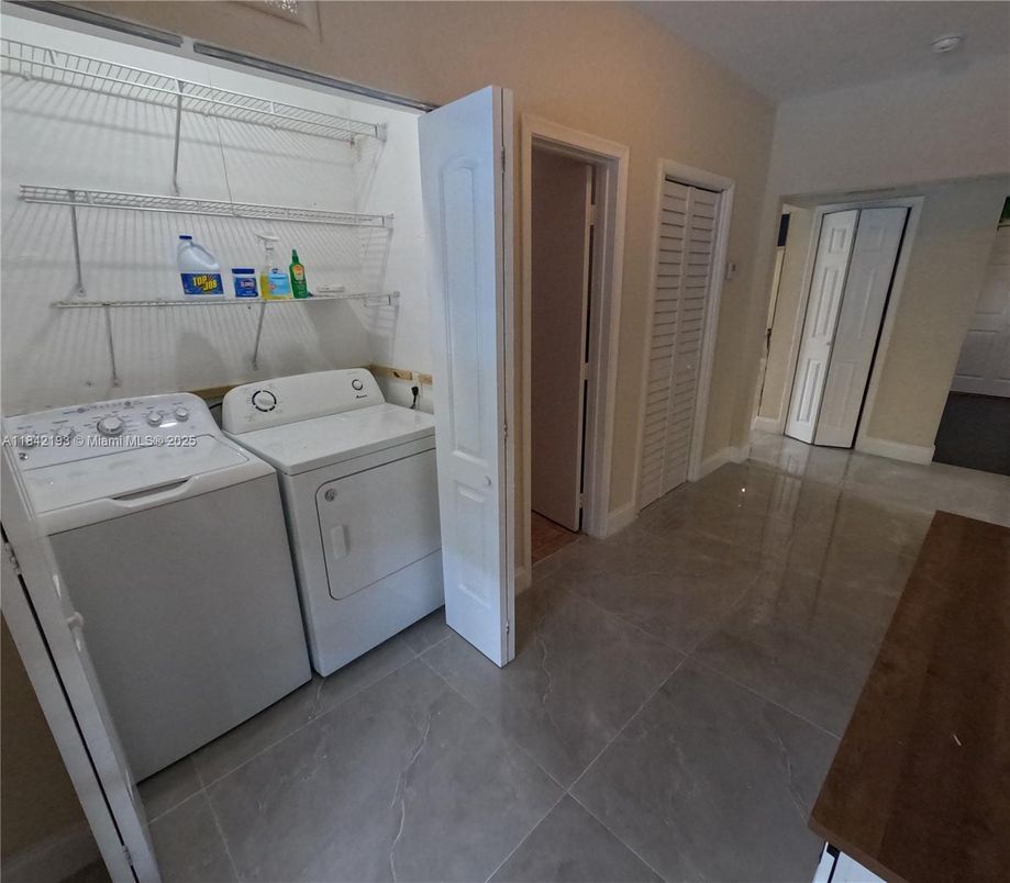 Interior, Utility Closets, Washer