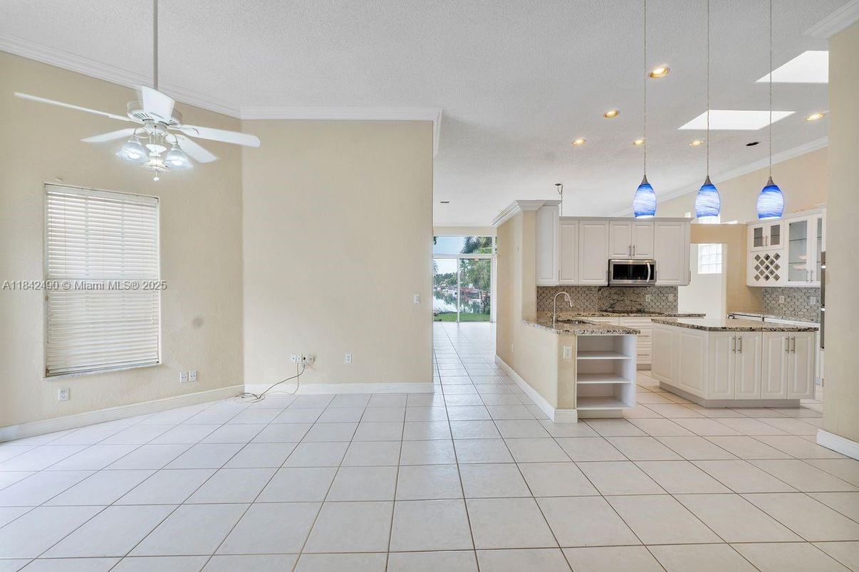 Interior, Kitchen, Pendant Lights, Recessed Lighting