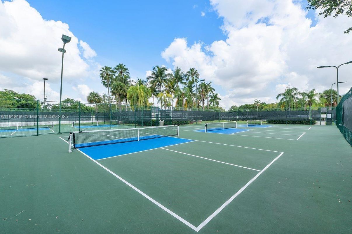 Exterior, Tennis Courts