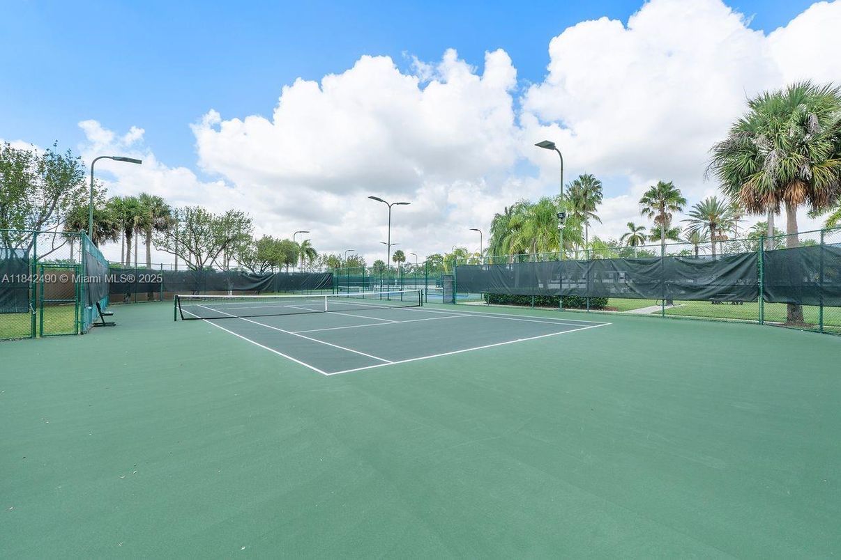 Exterior, Tennis Courts