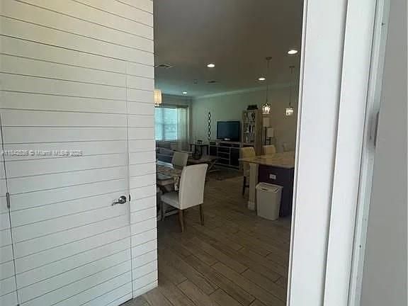 Dining room, Interior, Living room, Pendant Lights, Recessed Lighting, Wood Texture Flooring