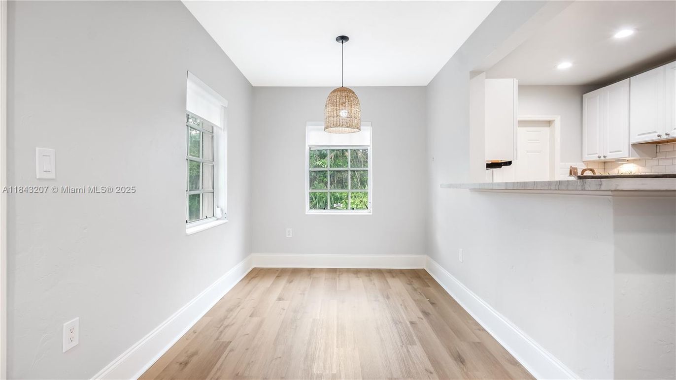 Empty room, Interior, Pendant Lights, Recessed Lighting, Wood Texture Flooring