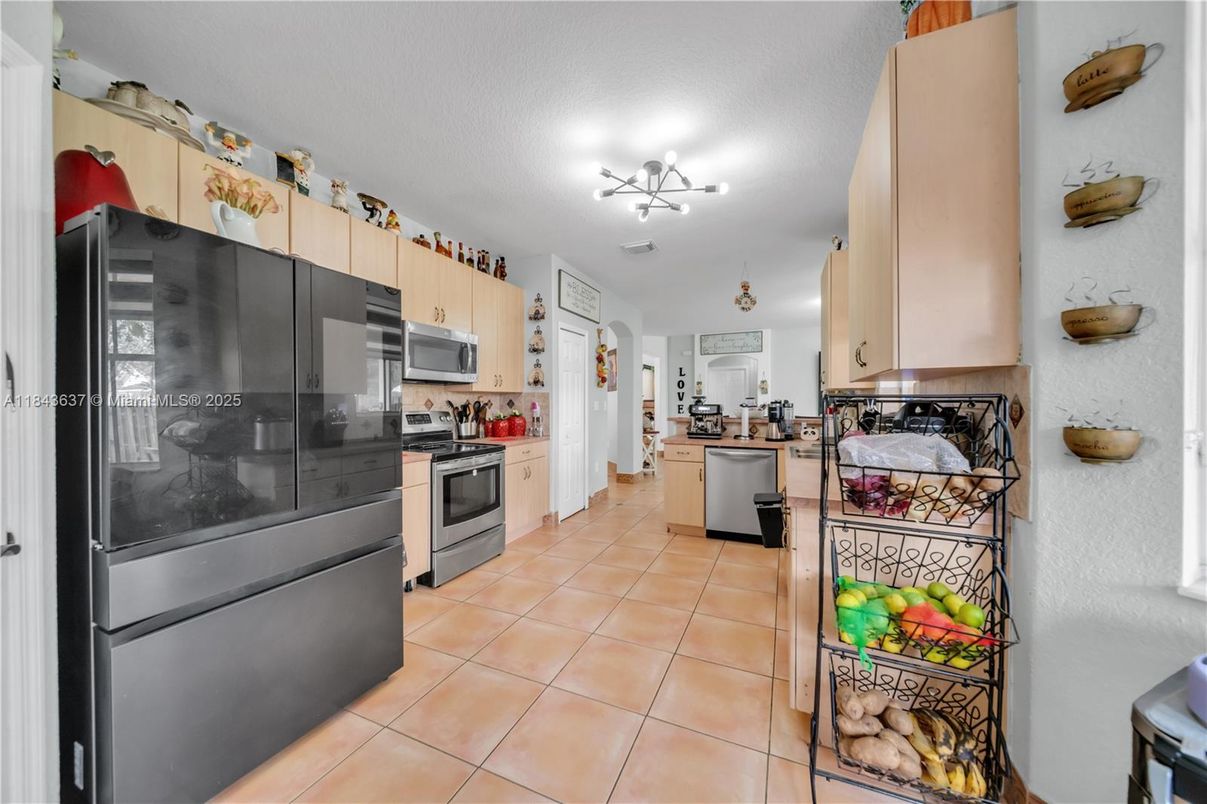 Interior, Kitchen, Stainless Steel Appliances