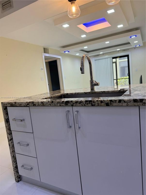 Interior, Recessed Lighting