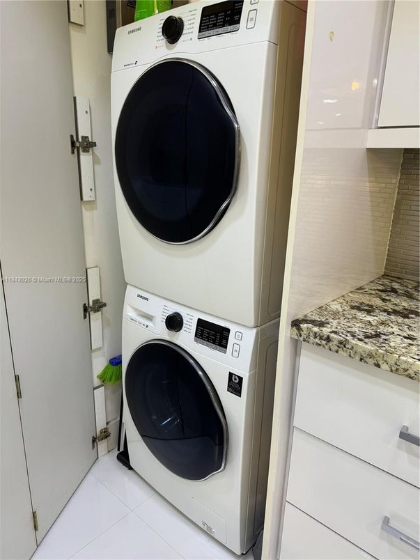 Interior, Utility Closets, Washer