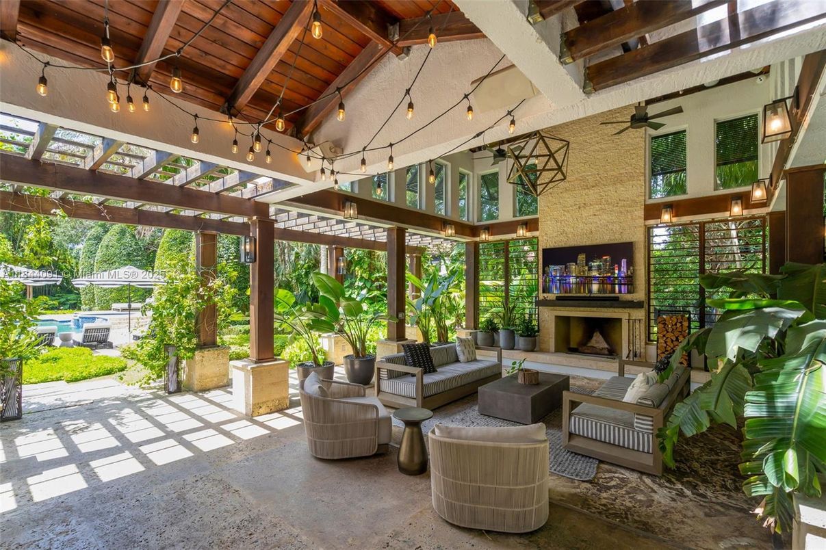 Exterior, Fireplace