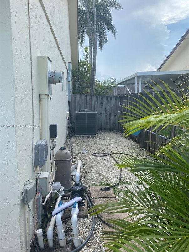 Backyard, Exterior