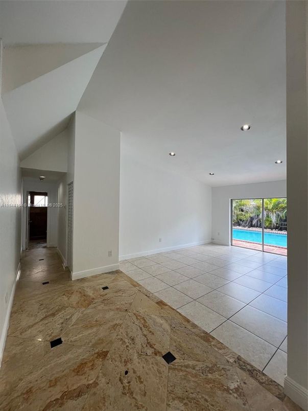 Empty room, Interior, Recessed Lighting