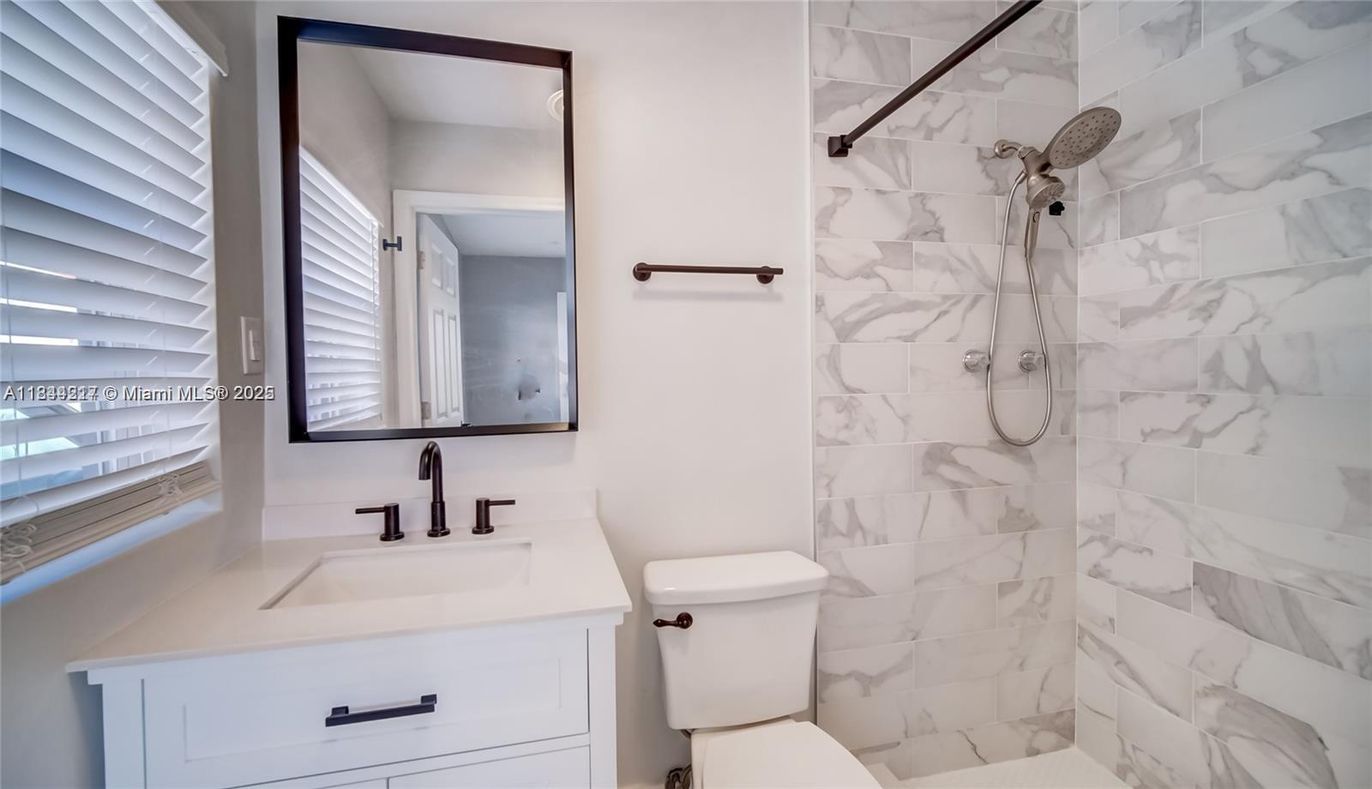 Bathroom, Interior, Marble Walls