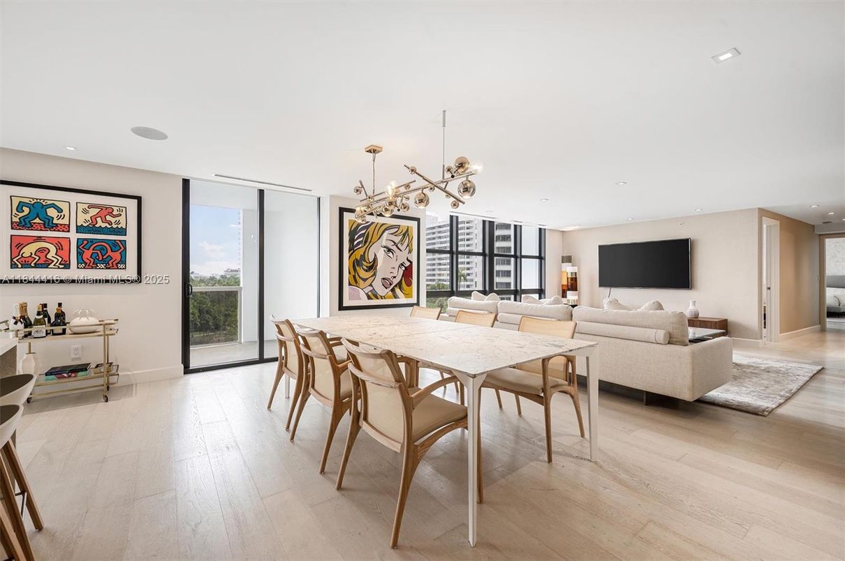 Dining room, Interior, Living room, Pendant Lights, Recessed Lighting, Wood Texture Flooring