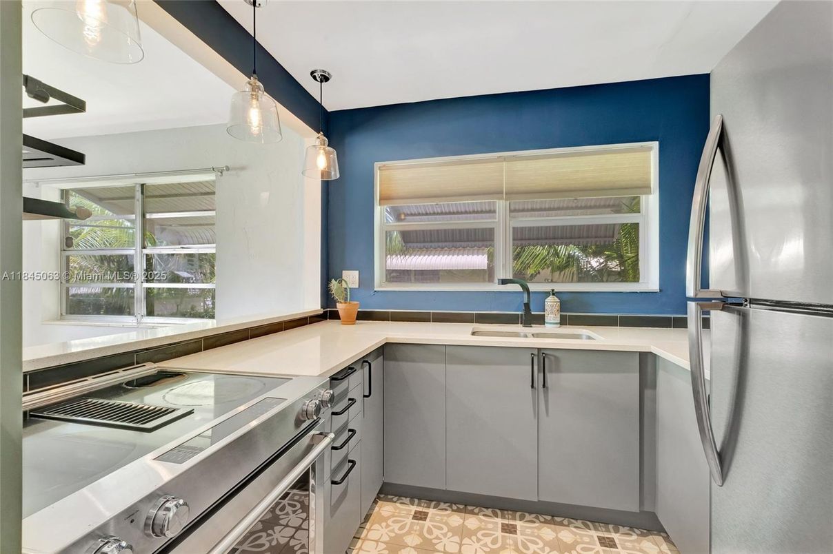 Interior, Kitchen, Pendant Lights, Stainless Steel Appliances