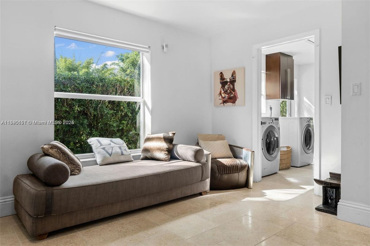 Interior, Utility Closets, Washer