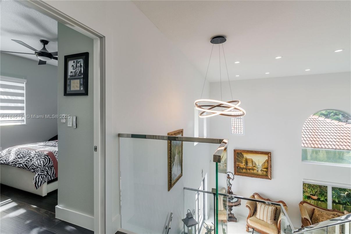 Bedroom, Interior, Pendant Lights, Recessed Lighting