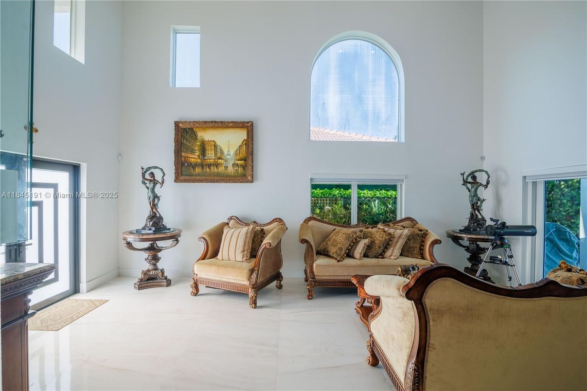 Interior, Living room