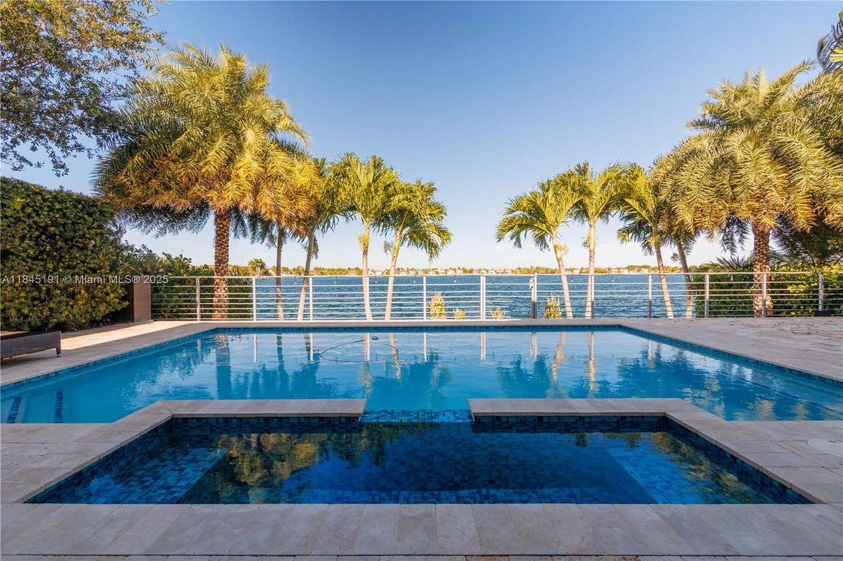 Exterior, Pool, Water