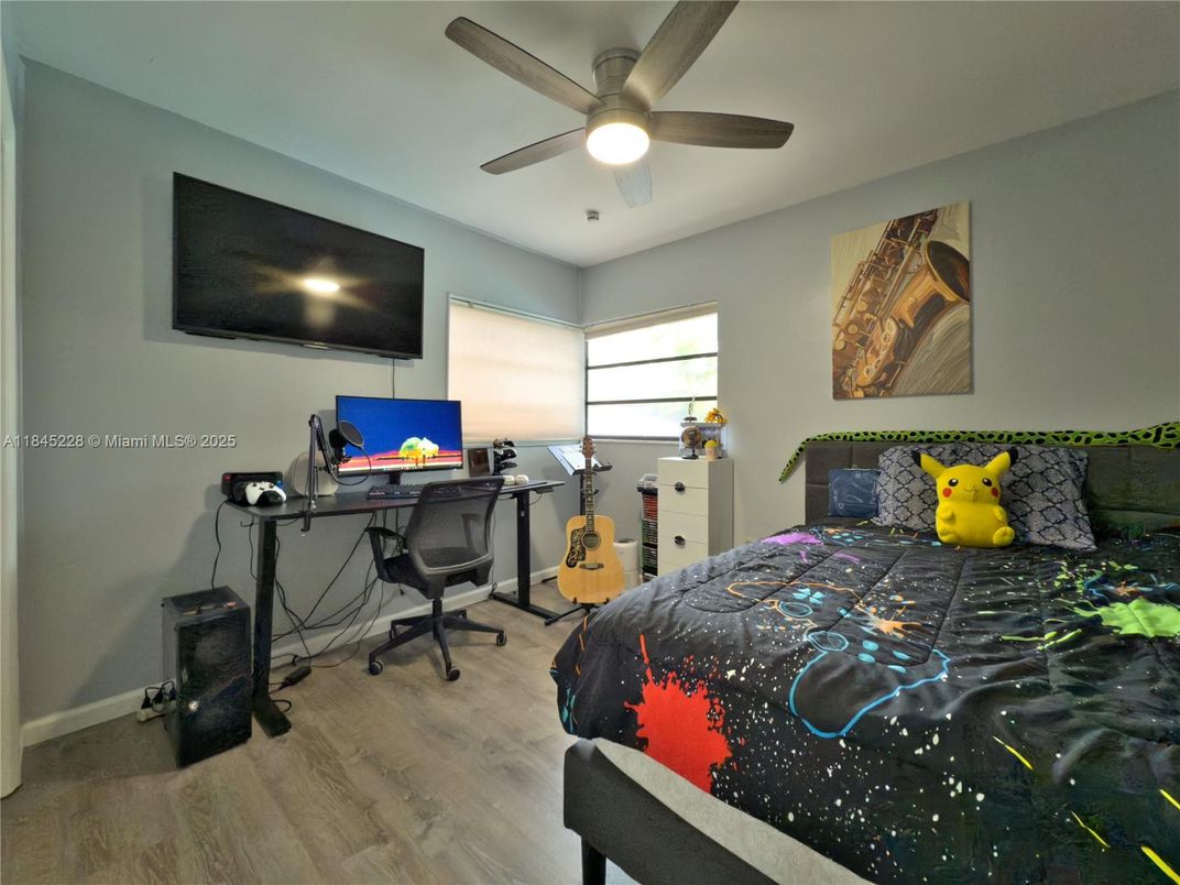 Bedroom, Home Office, Interior, Wood Texture Flooring