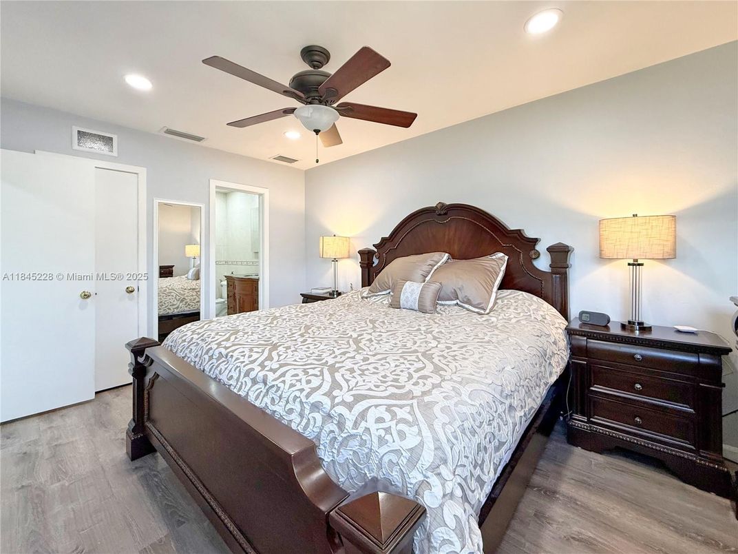 Bedroom, Interior, Recessed Lighting, Wood Texture Flooring