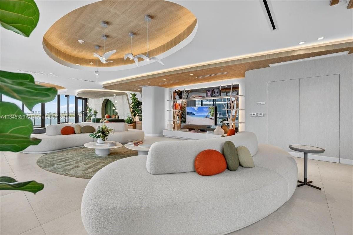 Interior, Living room, Pendant Lights, Recessed Lighting